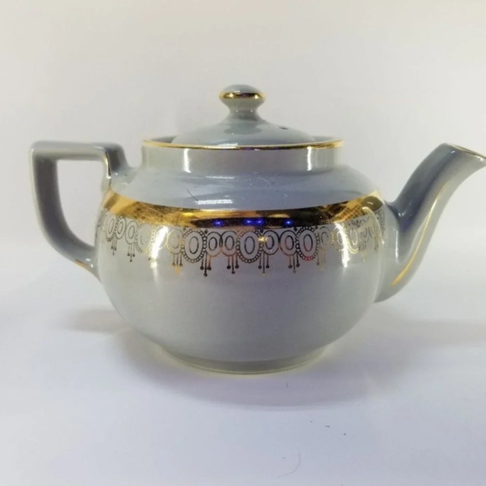 Vintage Ceramic Teapot Hall 6-Cup Gray Gold Trim Geometric‎ Band USA